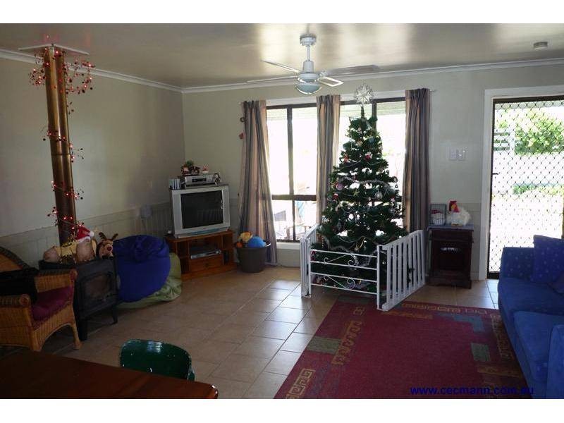 14 Wallace Court, Glen Aplin QLD 4381