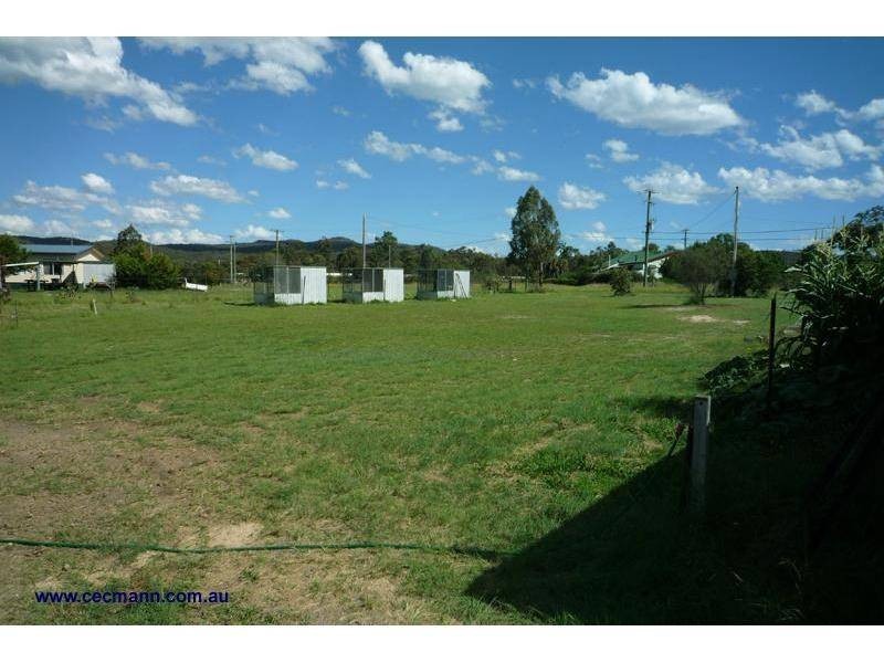 14 Wallace Court, Glen Aplin QLD 4381