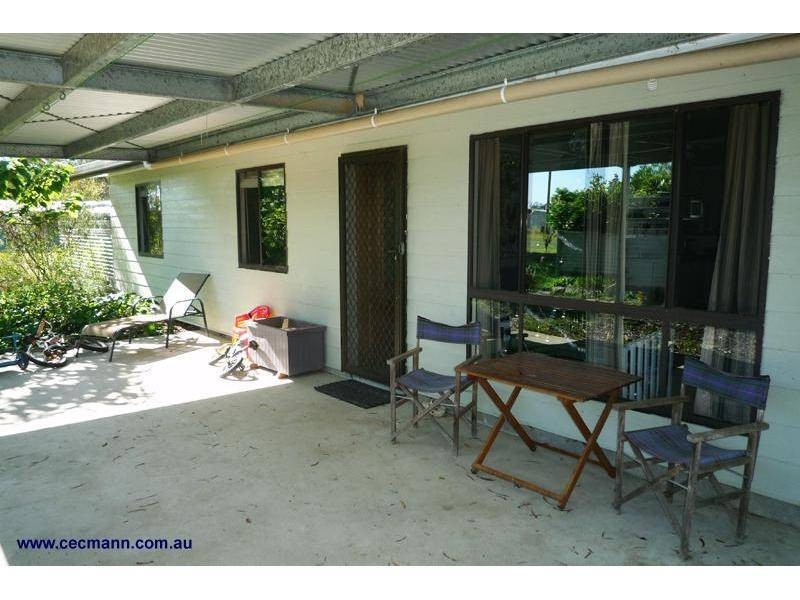 14 Wallace Court, Glen Aplin QLD 4381