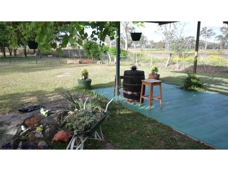2 Francis Street, Stanthorpe QLD 4380