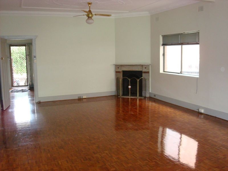 40 Pembroke Avenue, Earlwood NSW 2206