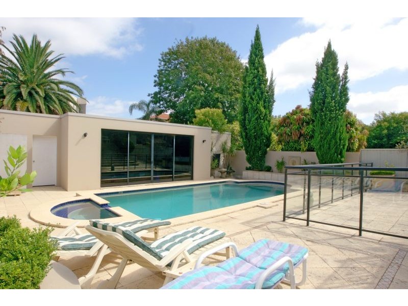 29 Hamel Crescent, Earlwood NSW 2206