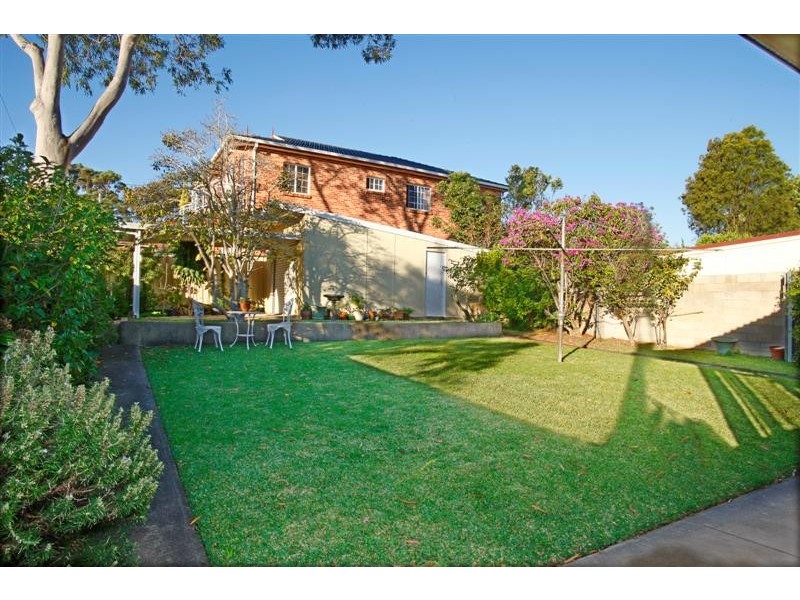 1 Carrisbrook Avenue, Bexley North NSW 2207