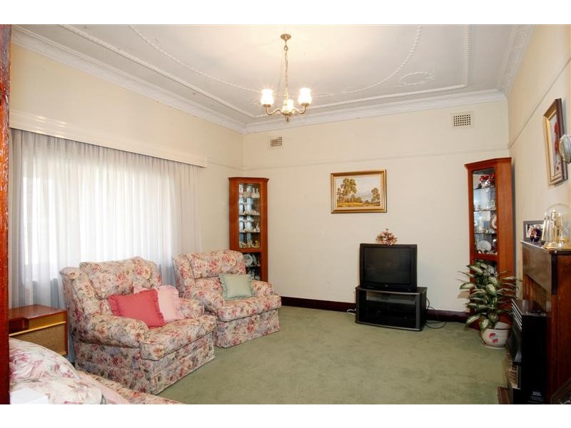 2 Calbina Road, Earlwood NSW 2206