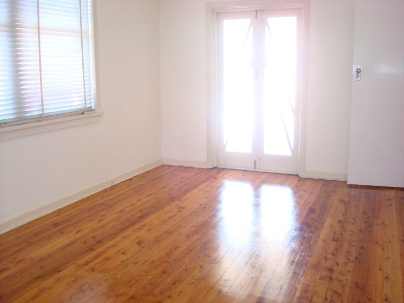 11 Dunkirk Avenue, Kingsgrove NSW 2208