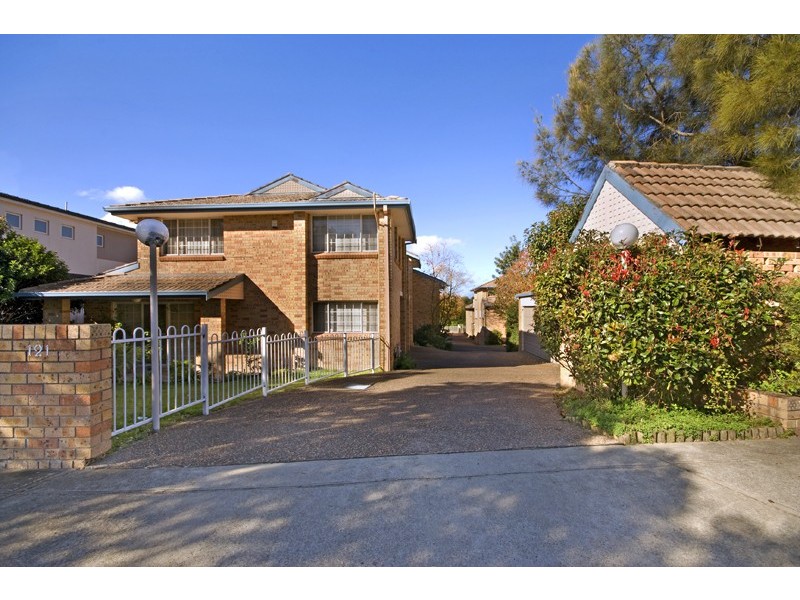 2/121 Riverview Road, Earlwood NSW 2206