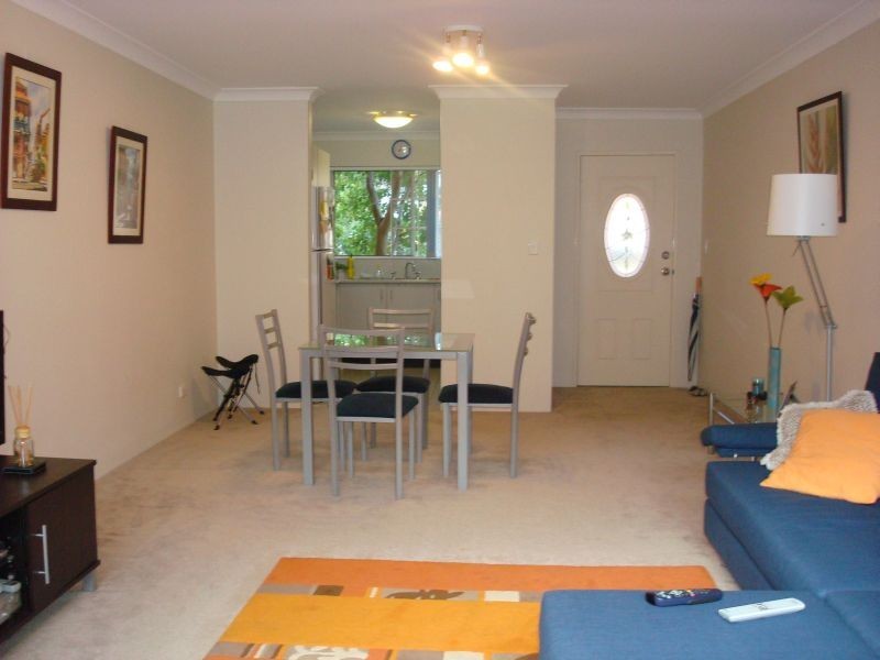 2/121 Riverview Road, Earlwood NSW 2206