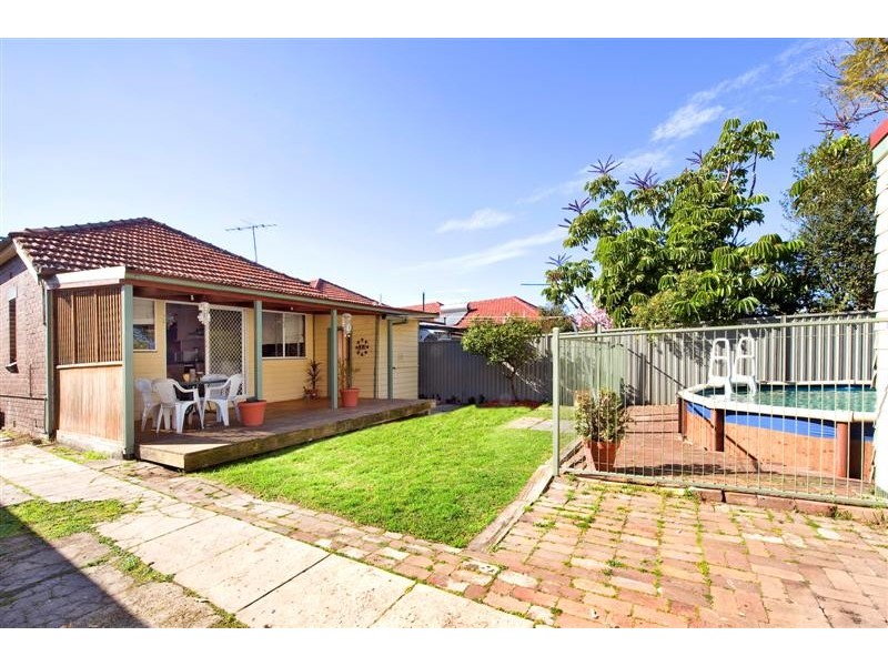 10 Singleton Street, Earlwood NSW 2206