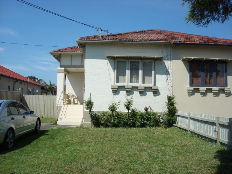 10 Bennett Street, Roselands NSW 2196