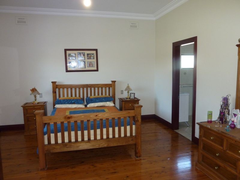 27 Marana Road, Earlwood NSW 2206