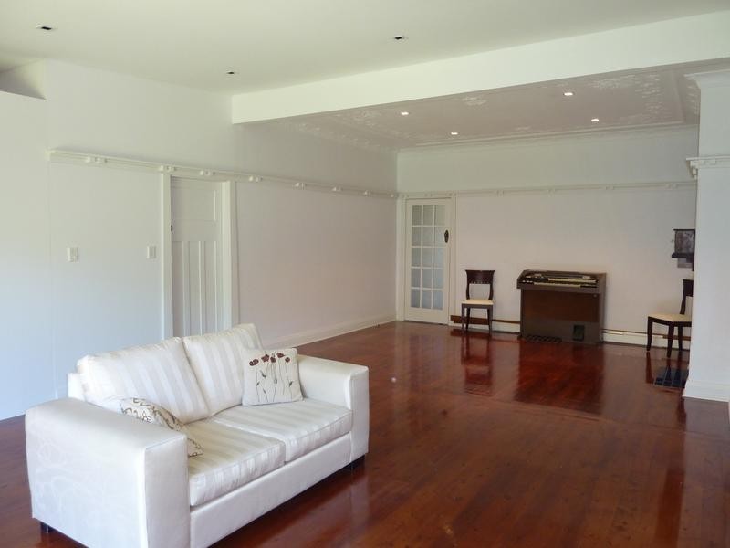 8 Permanent Avenue, Earlwood NSW 2206