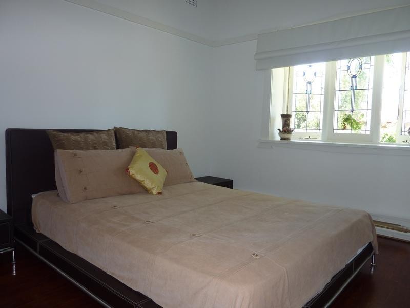 8 Permanent Avenue, Earlwood NSW 2206