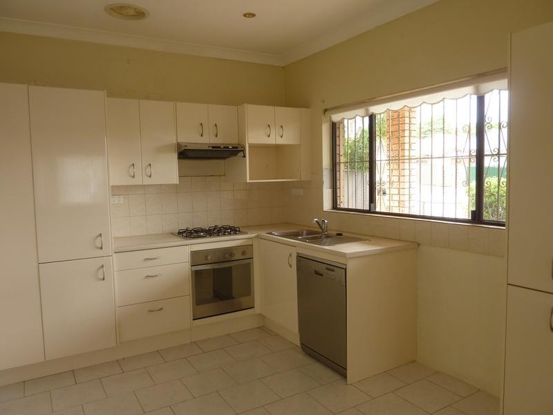 1 Hilltop Avenue, Kingsgrove NSW 2208