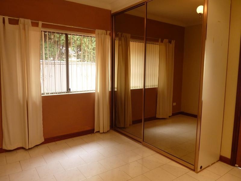 1 Hilltop Avenue, Kingsgrove NSW 2208