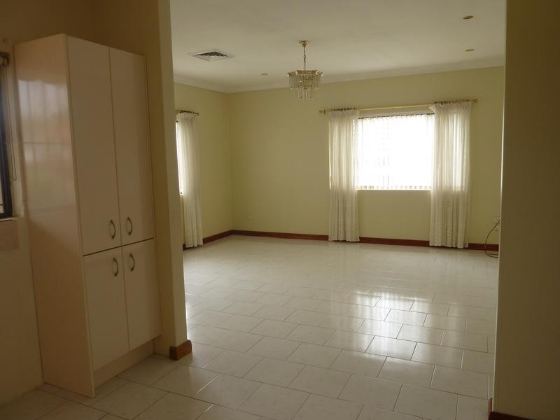 1 Hilltop Avenue, Kingsgrove NSW 2208