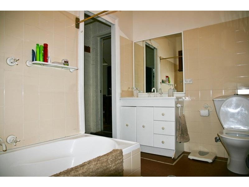 150 Unwins Bridge Road, St Peters NSW 2044