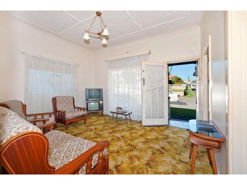 27 Caroline Street, Earlwood NSW 2206