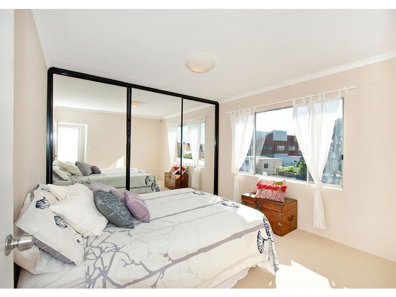 8/14 Northcote Street, Canterbury NSW 2193