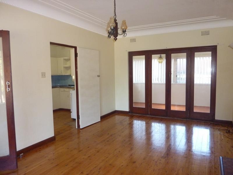 6 Douglas Street, Earlwood NSW 2206