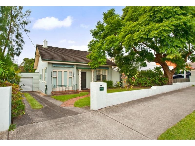 12 Narani Crescent, Earlwood NSW 2206