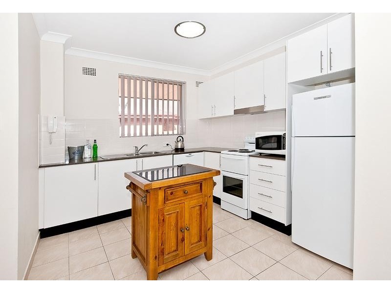 8/16 Northcote Street, Canterbury NSW 2193