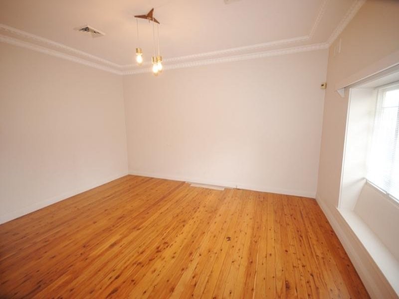 50 Earlwood Avenue, Earlwood NSW 2206