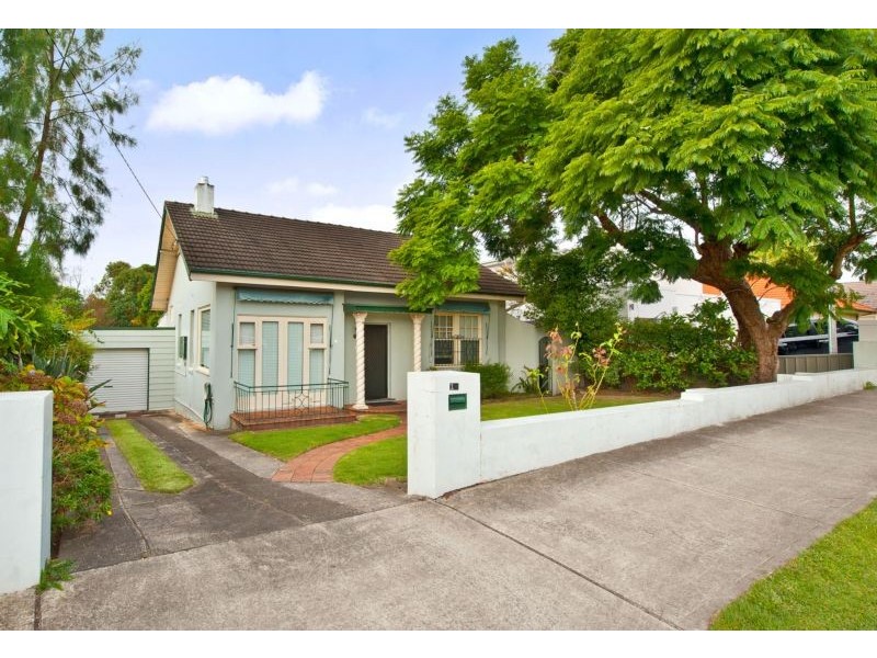 12 Narani Crescent, Earlwood NSW 2206