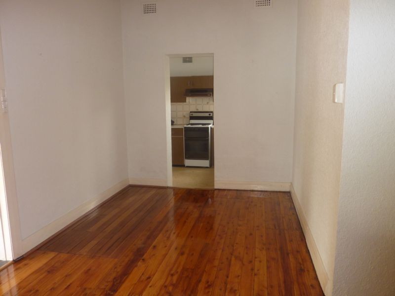 12 Narani Crescent, Earlwood NSW 2206