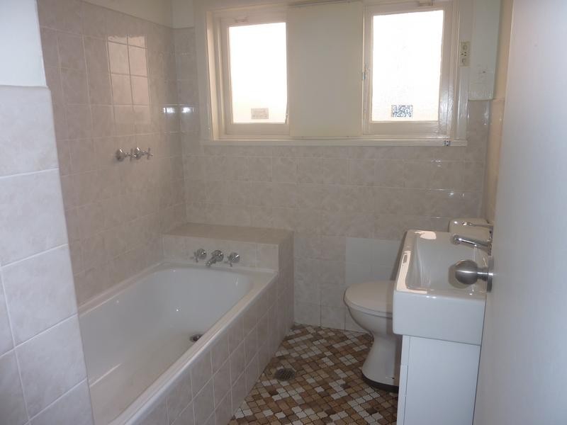 12 Rosemeath Avenue, Kingsgrove NSW 2208