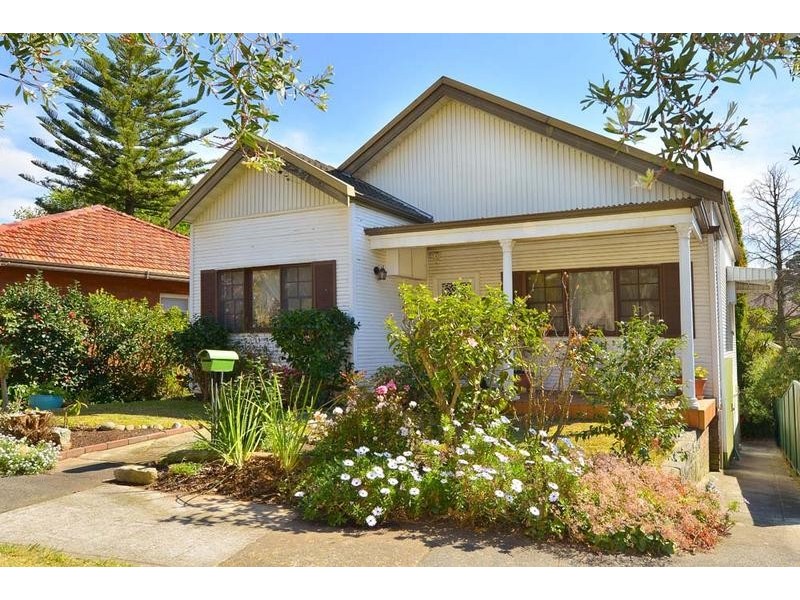 13 Macquarie Road, Earlwood NSW 2206