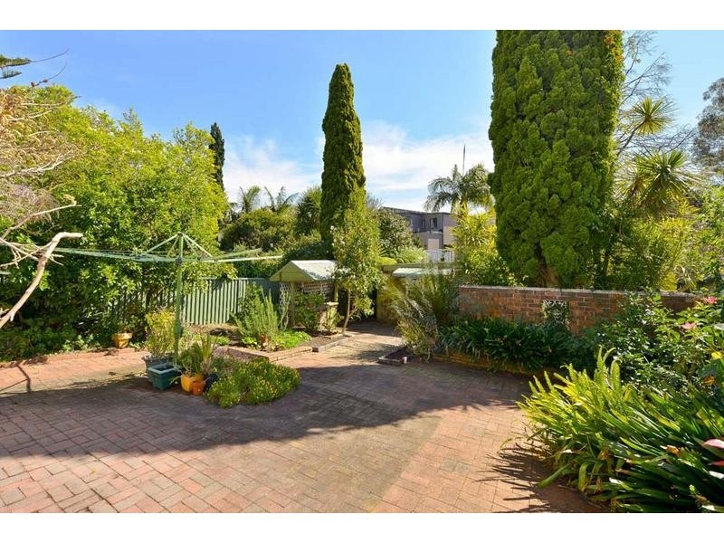 13 Macquarie Road, Earlwood NSW 2206