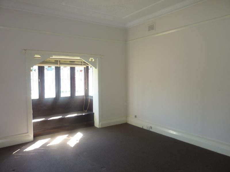 6 Cameron Avenue, Earlwood NSW 2206