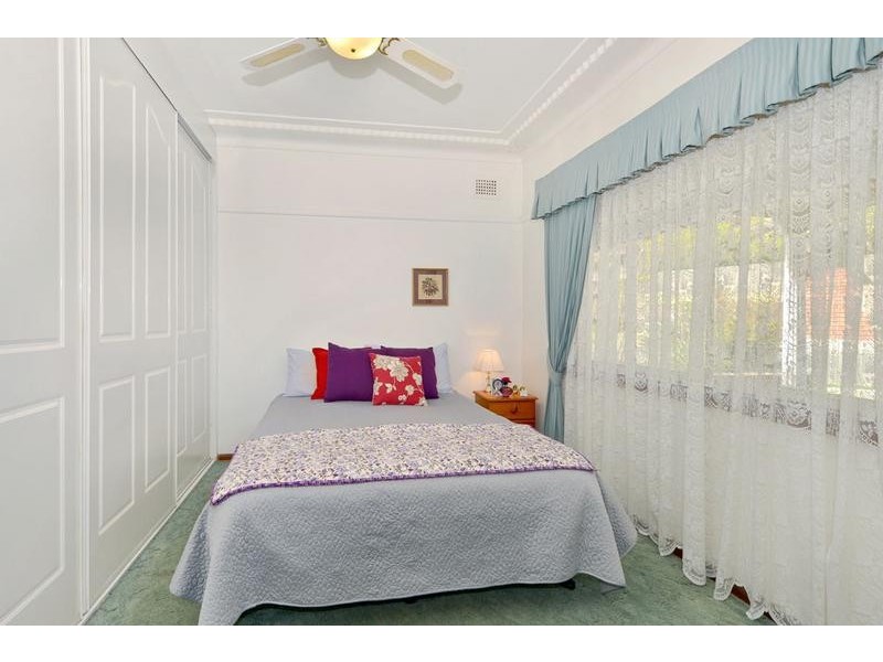 15 Macquarie Road, Earlwood NSW 2206