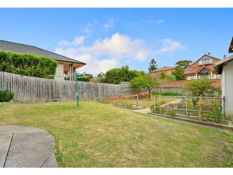 33 Hamel Crescent, Earlwood NSW 2206