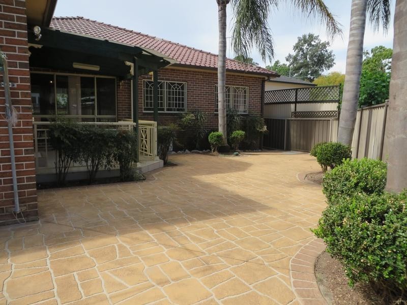 4a Rogers Street, Roselands NSW 2196