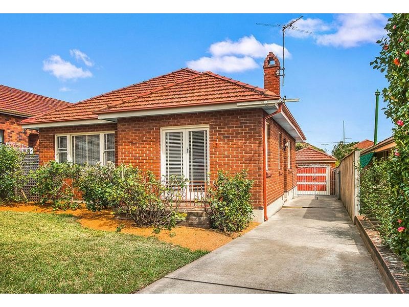 3 Glenview Avenue, Earlwood NSW 2206