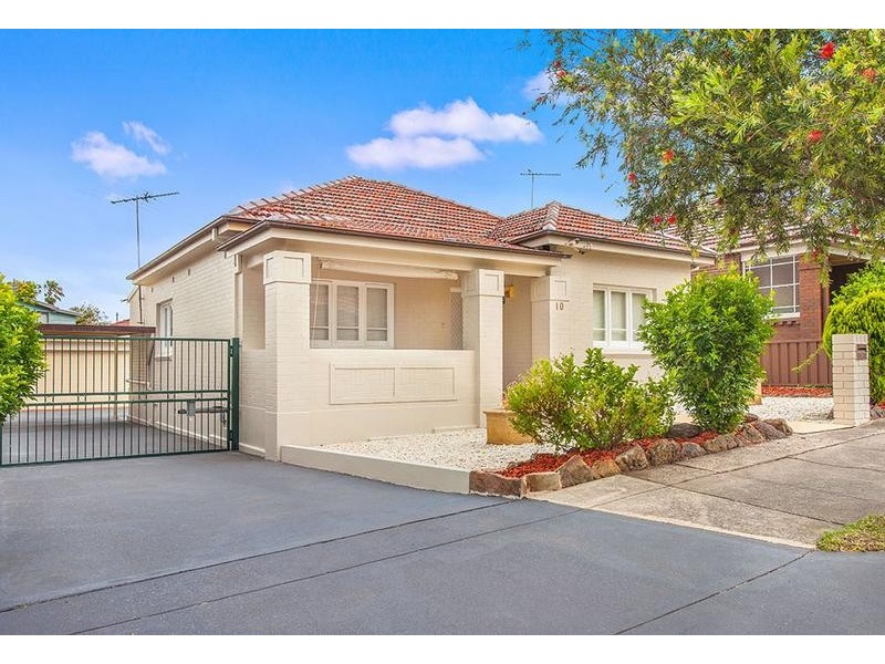 10 Willunga Avenue, Earlwood NSW 2206