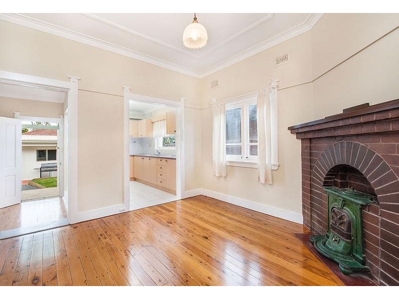 10 Willunga Avenue, Earlwood NSW 2206