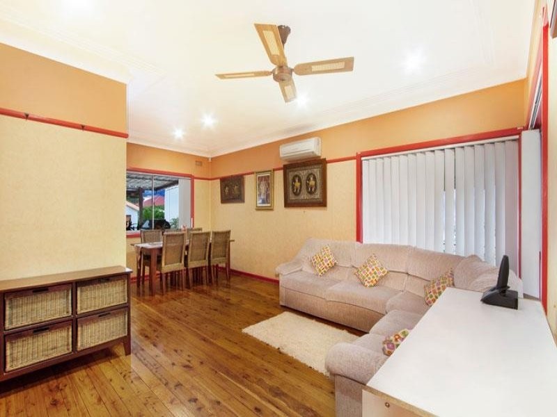 269 Bonds Road, Riverwood NSW 2210