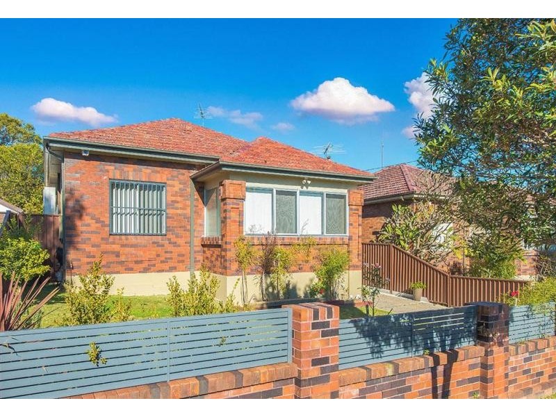 6 McGrath Avenue, Earlwood NSW 2206