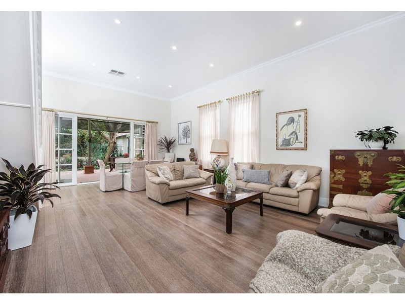 10 Vera Avenue, Earlwood NSW 2206