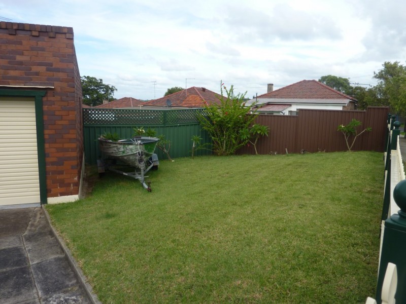 1 Charleston Avenue, Earlwood NSW 2206