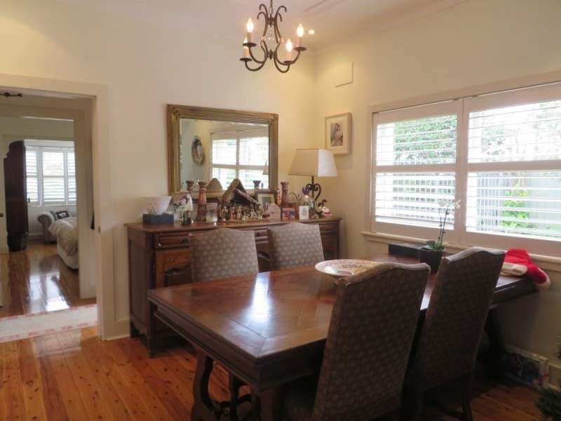 12 Woodlawn Avenue, Earlwood NSW 2206