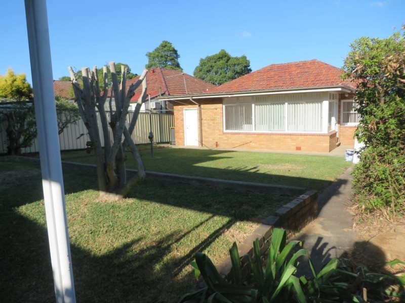 1 Carrisbrook Avenue, Bexley North NSW 2207