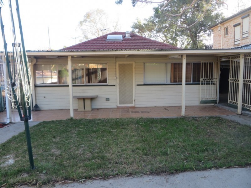 4 Chick Street, Roselands NSW 2196