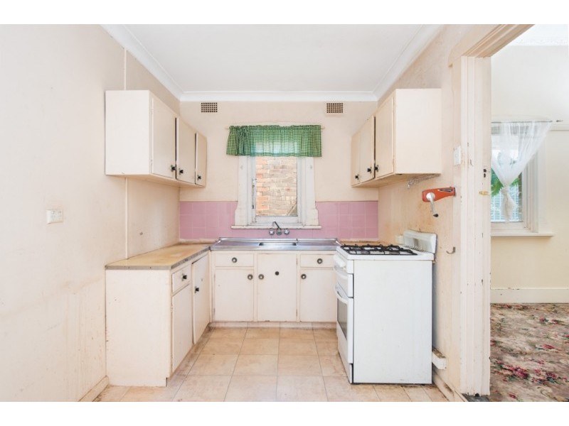 12 Wellington Road, Earlwood NSW 2206