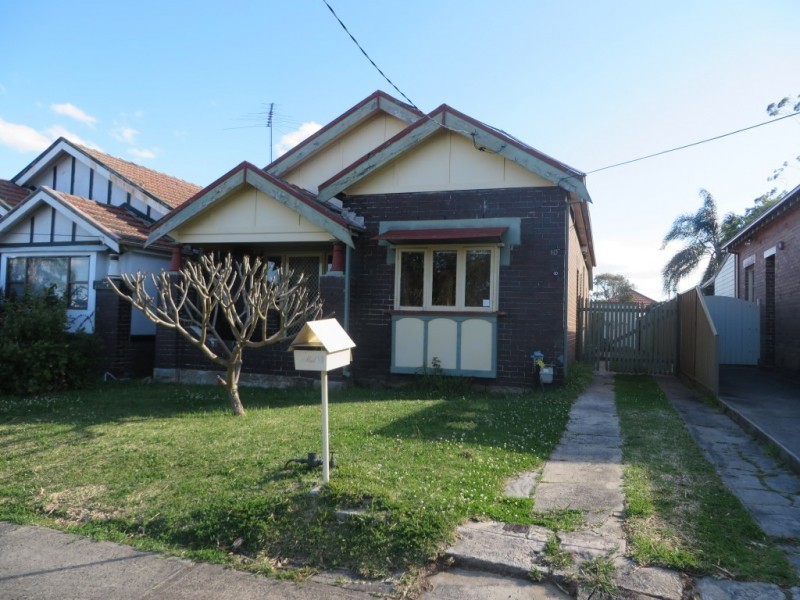 10 Singleton Street, Earlwood NSW 2206