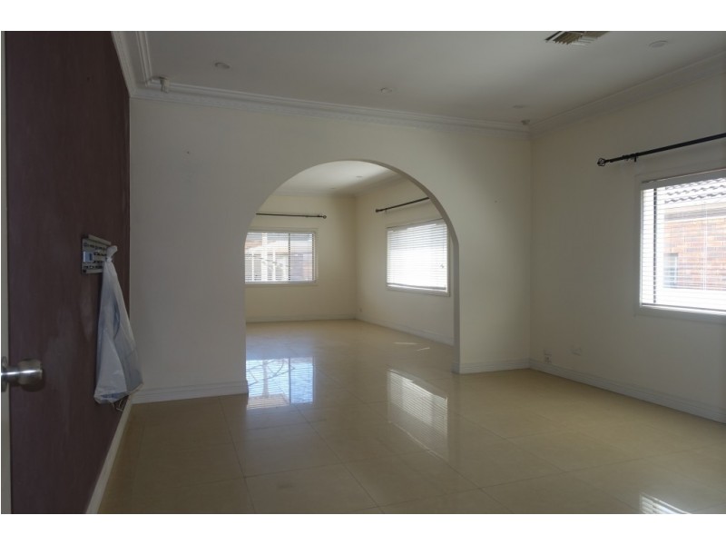 4 Larkhall Avenue, Earlwood NSW 2206