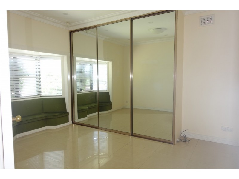 4 Larkhall Avenue, Earlwood NSW 2206