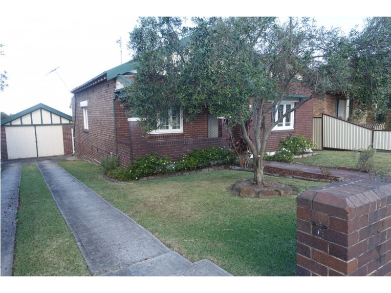 28 Robertson Street, Campsie NSW 2194